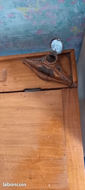 Bureau d'écolier ancien (image 4)