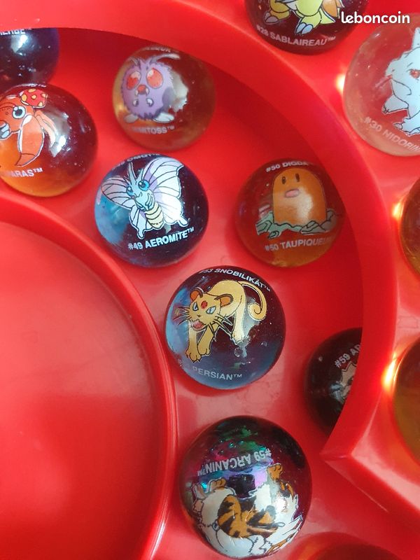 Pokeball Marble Storage case (image 9)