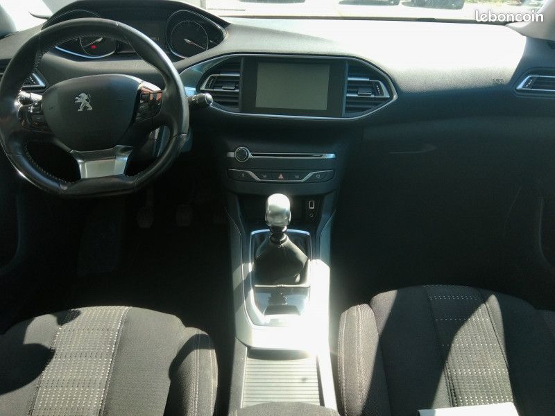 Peugeot 308 SW 1.6 BLUEHDI 120CH ALLURE S&S (image 15)