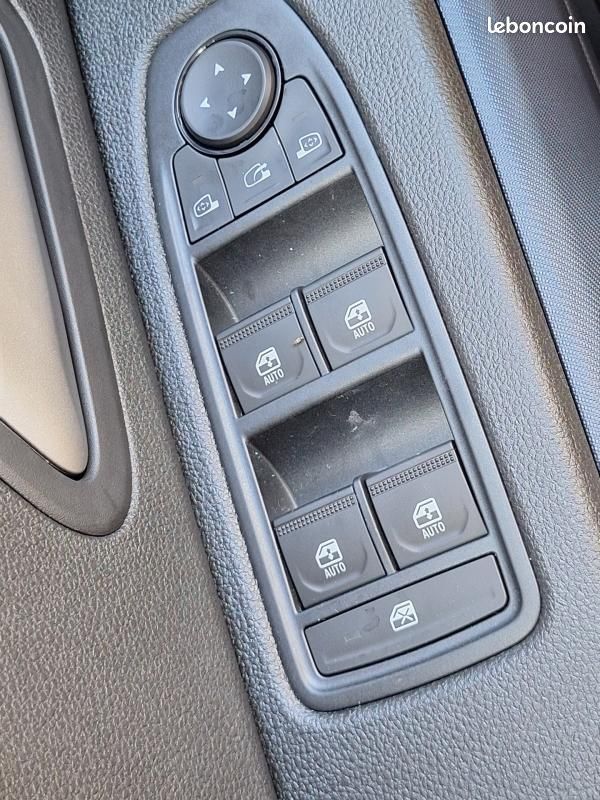 Dacia Duster Hybrid 140 Journey (image 24)