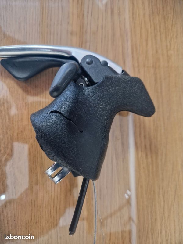 Manettes De Vélo De Route UNIVERSAL Avec étriers - Occasion Bon état