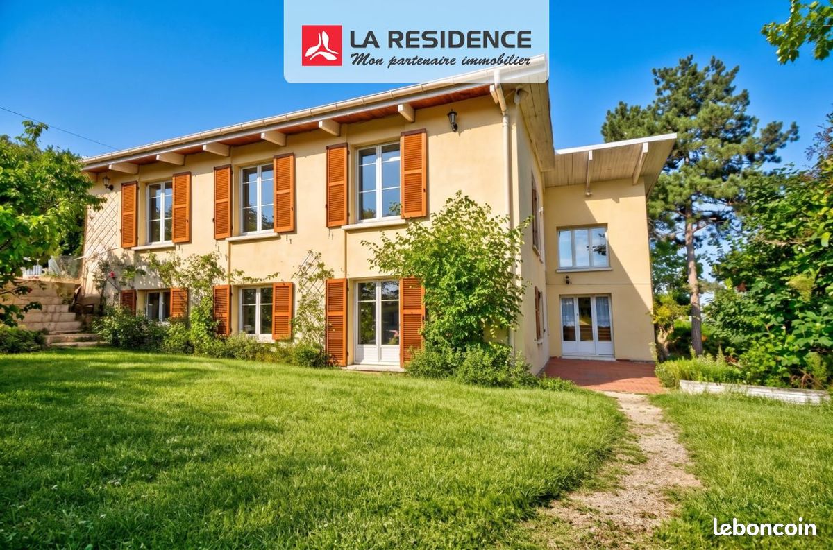 Maison 8 pièces 230 m² · à Andrésy · 230 m² · 650 000 €
