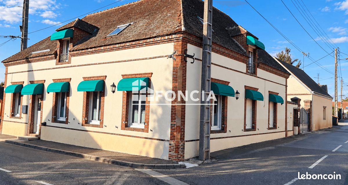 Maison 30 pièces 306 m² · à Tréon · 306 m² · 375 000 €