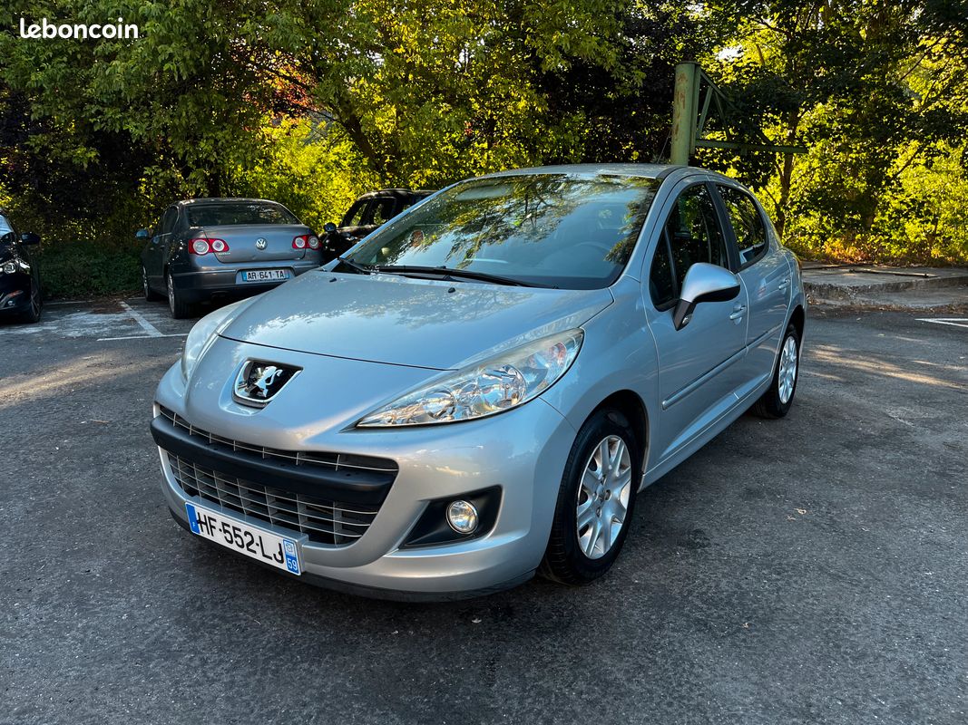 Peugeot 207 1.4 95CH ACTIVE (image 1)