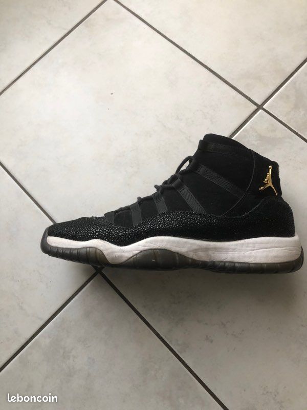 Air Jordan 11 (image 1)