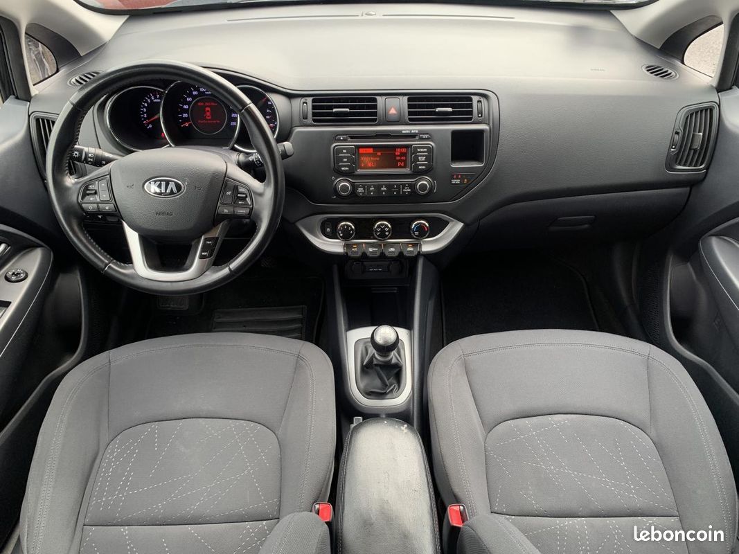 KIA RIO 1.2i 85 CH Style (image 12)