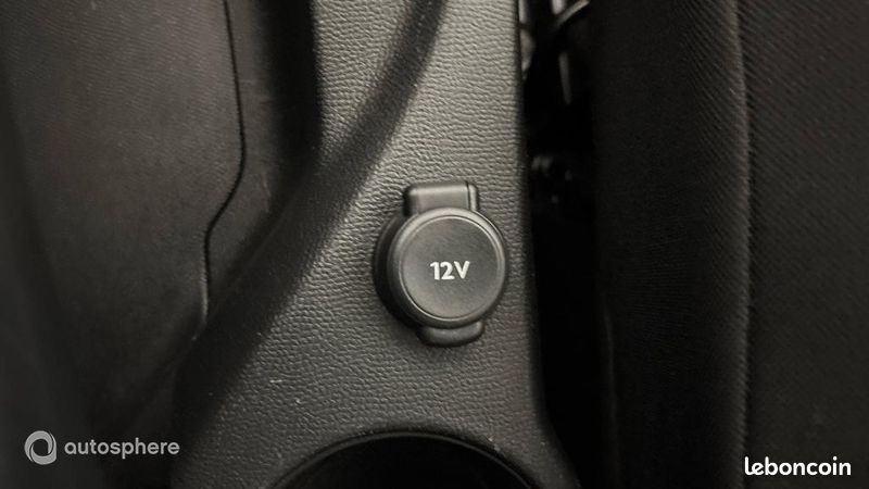 Peugeot 208 1.2 PureTech 75ch S&S Like (image 30)