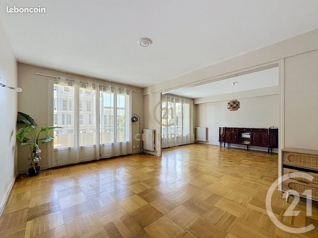 Appartement 4 pièces 99 m² · à Lyon · 99 m² · 260 000 €