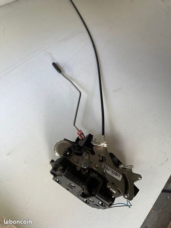 Serrures De Porte Avant Droite Pour Mercedes-Benz Vito Viano W639 - Référence 6397200535 - Occasion Fonctionnelle