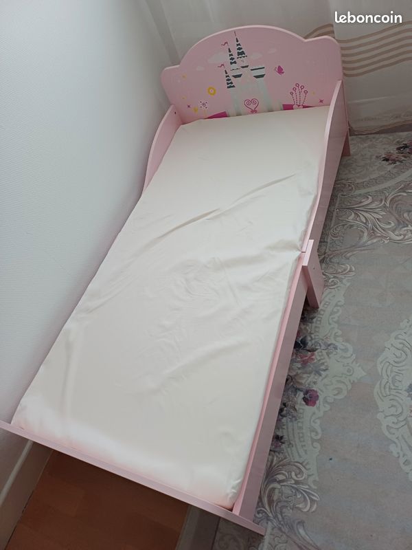 Lit enfant 70x140xm avec matelas (image 1)