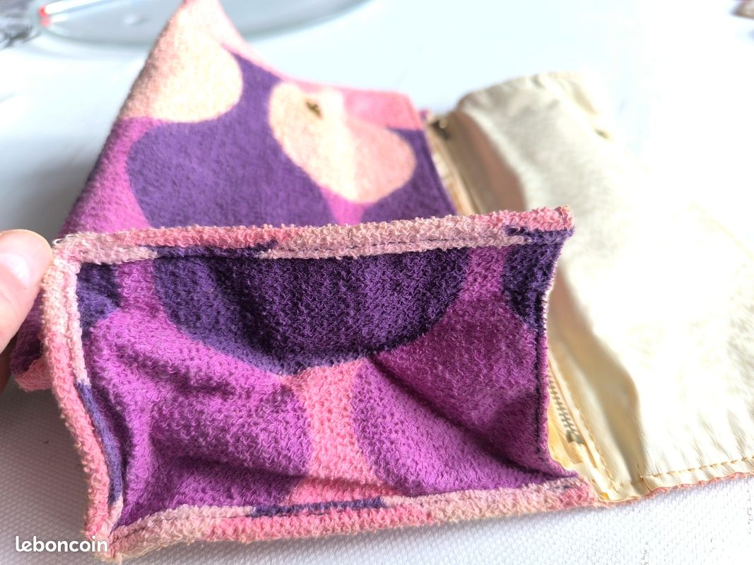 Trousse De Toilette Vintage Des Années 50 - Petit Kit De Voyage Rétro