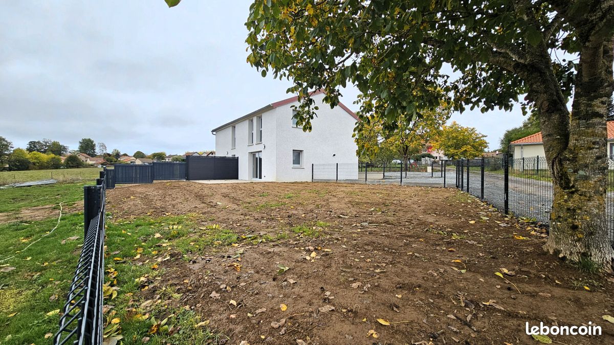 Maison 4 pièces 66 m² · à Saint-Ours · 66,4 m² · 780 €/mois