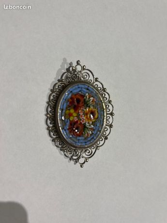 Broche italienne en micro mosaïque, souvenir du Grand Tour - France