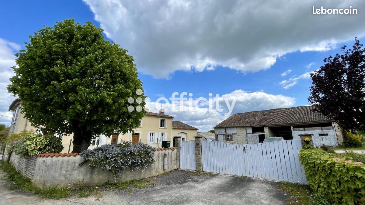 Maison 9 pièces 196 m² - Champniers 16430 (image principale 0)