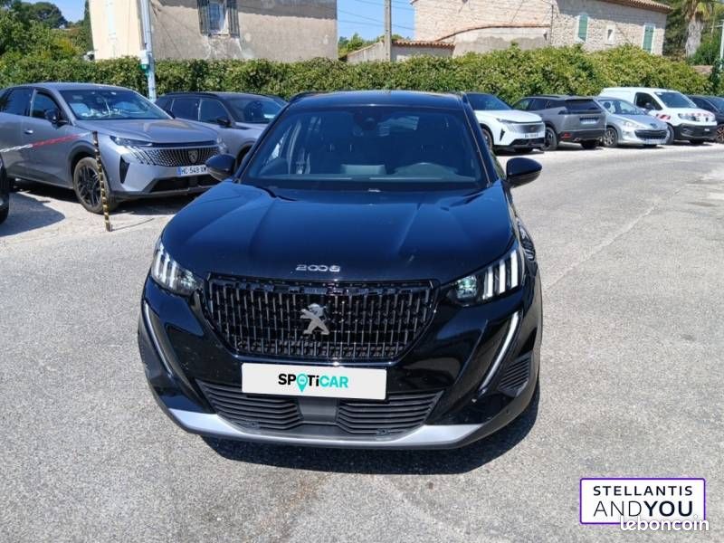 Peugeot 2008 PureTech 130 S&S EAT8 GT (image 7)