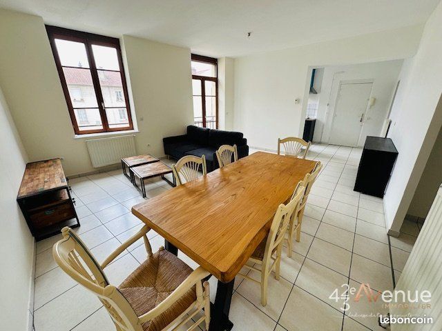 Appartement 3 pièces 62 m² · à Saint-Étienne · 62 m² · 600 €