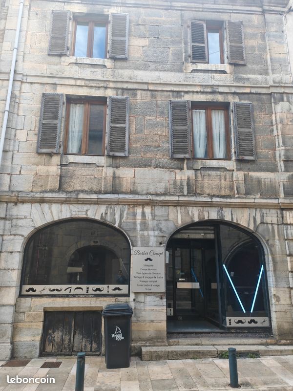 Immeuble 4 pièces 180 m² · à Vesoul · 180 m² · 130 000 €