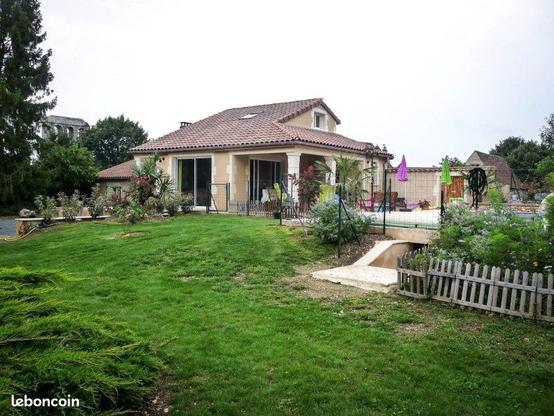 Maison 9 pièces 180 m² · à Montagnac-d'Auberoche · 180 m² · 360 000 €
