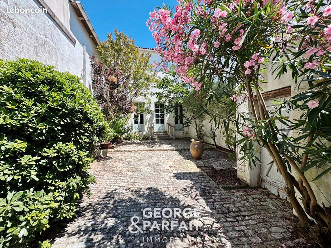 Maison 8 pièces 180 m² · à Sainte-Marie-de-Ré · 180 m² · 892 500 €