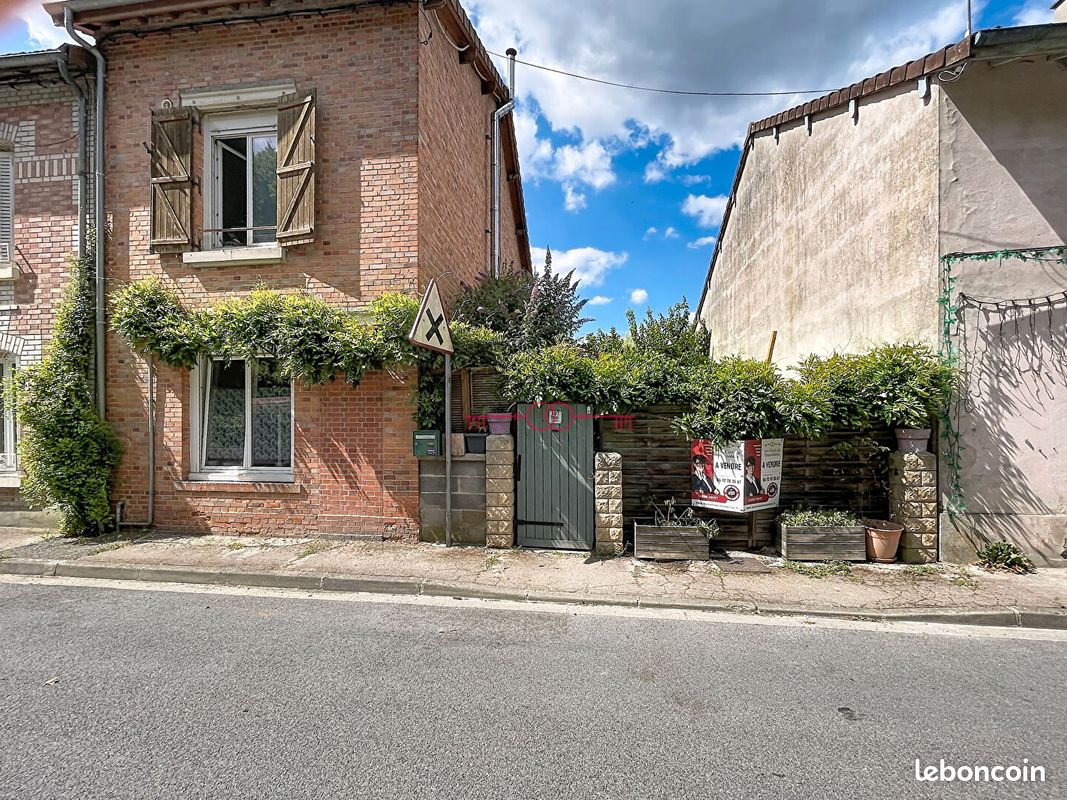 Maison 6 pièces 130 m² · à Vienne-le-Château · 130 m² · 134 000 €