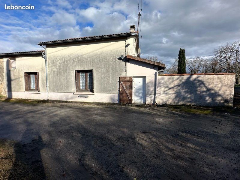 Maison 2 pièces 90 m² · à Lencloître · 90 m² · 75 000 €