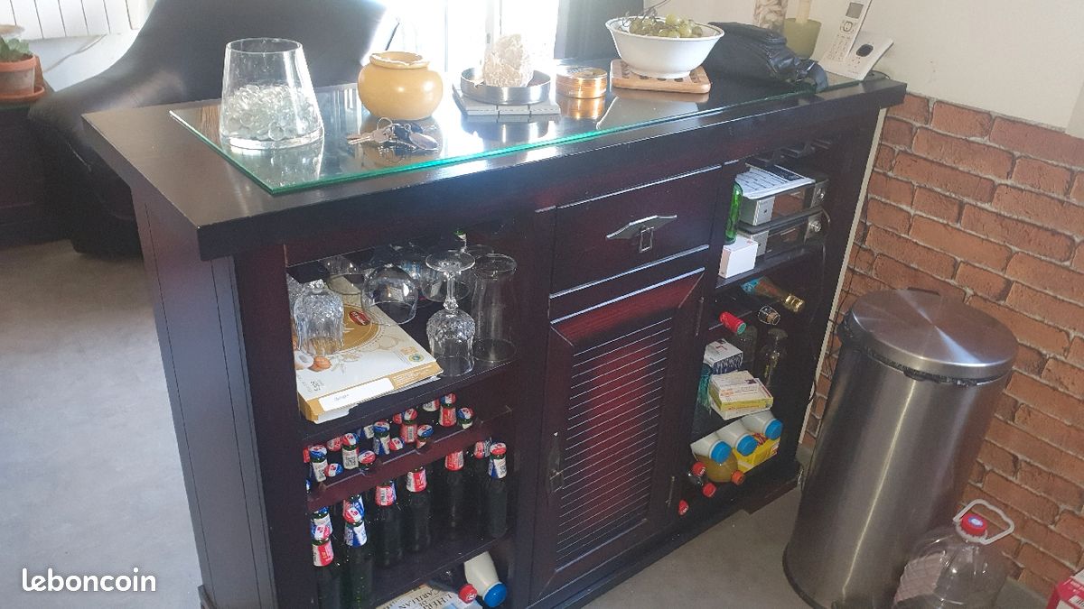 Bar (image 1)
