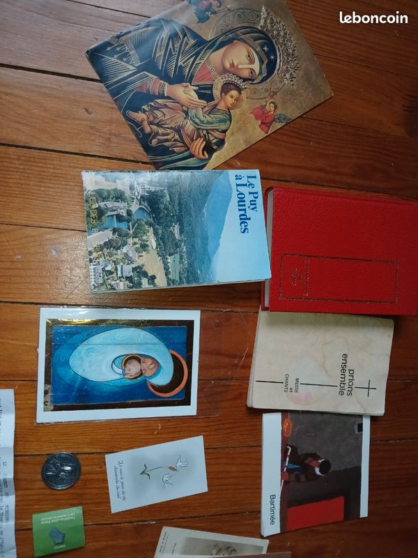 Lot articles religieux (image 2)