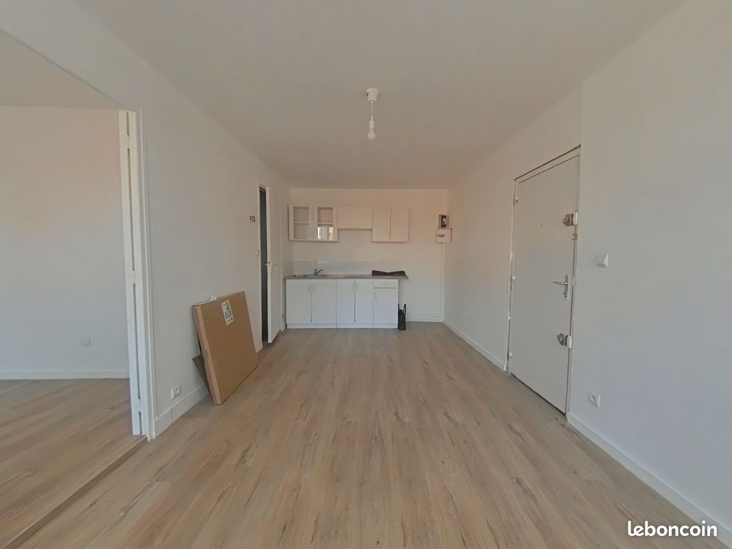 Appartement 1 pièce 30 m² · à Saint-Étienne · 30 m² · 350 €/mois