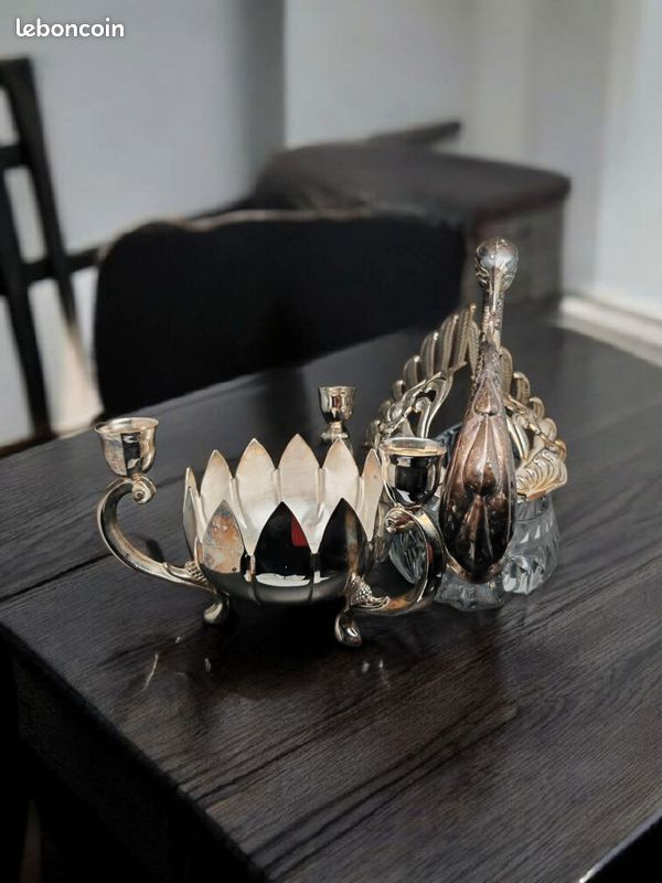 lot ercuis metal argenté 1plat 1 bougeoir 1 pot 1 couvert