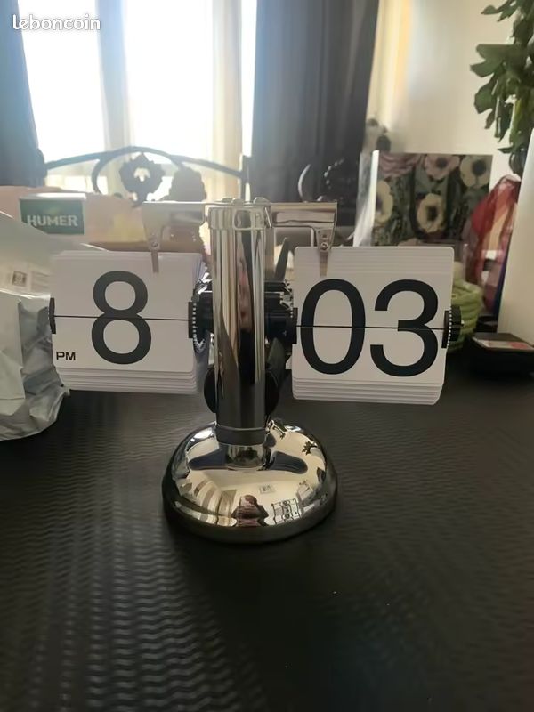 Horloge de table retro acier inoxydable engrenage visible quartz (image 3)