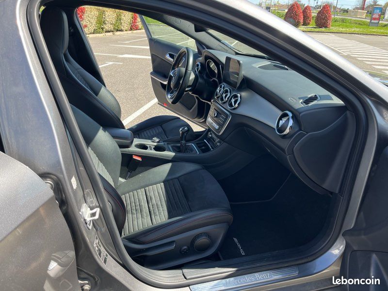 Mercedes Gla 200d fascination Pack Amg (image 3)