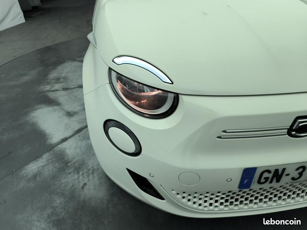 Fiat 500 500e MY22 SERIE 1 STEP 2 Berline e 118 ch Icône (image 14)