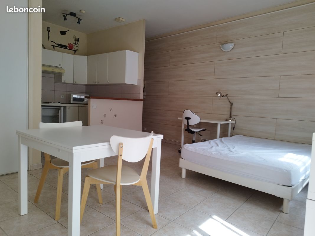 Appartement 1 pièce 29 m² · à Nîmes · 29 m² · 490 €