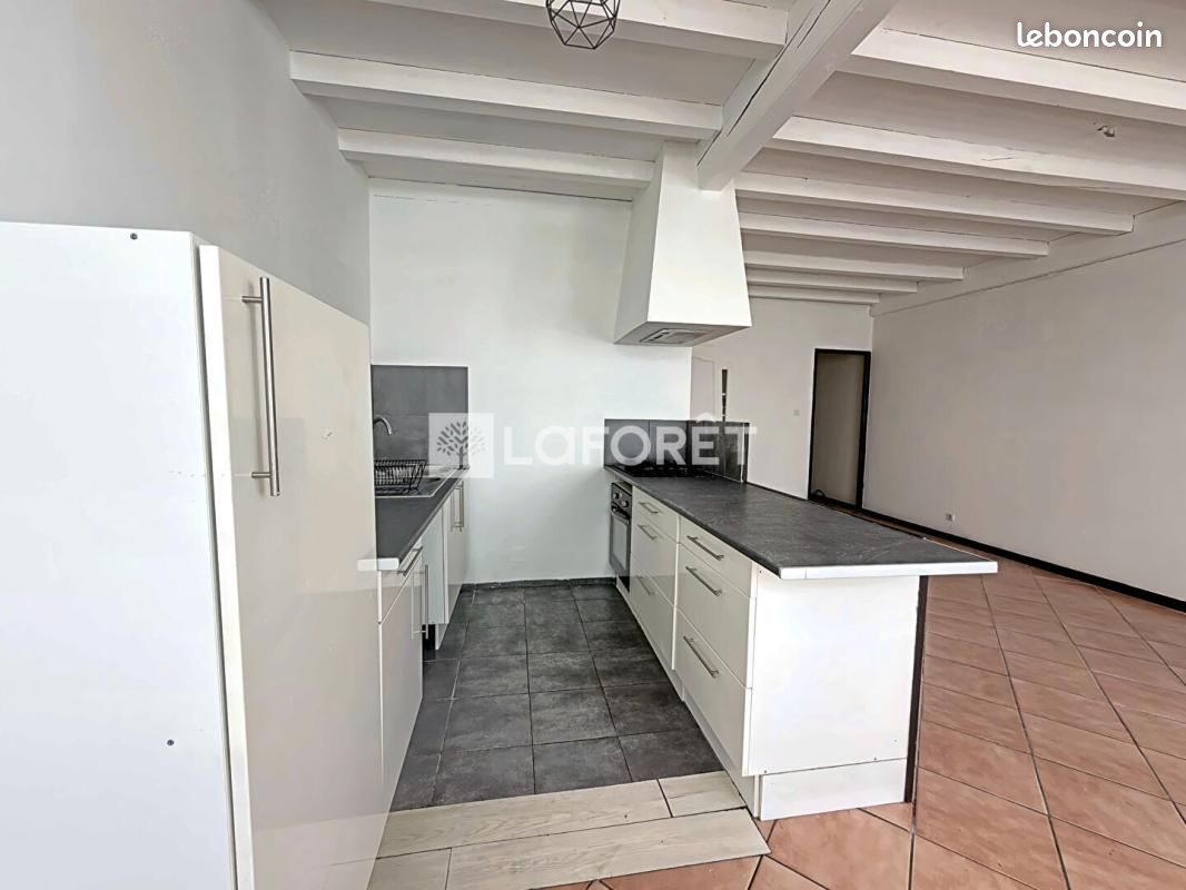 Appartement 2 pièces 58 m² · à Saint-Étienne · 58 m² · 450 €