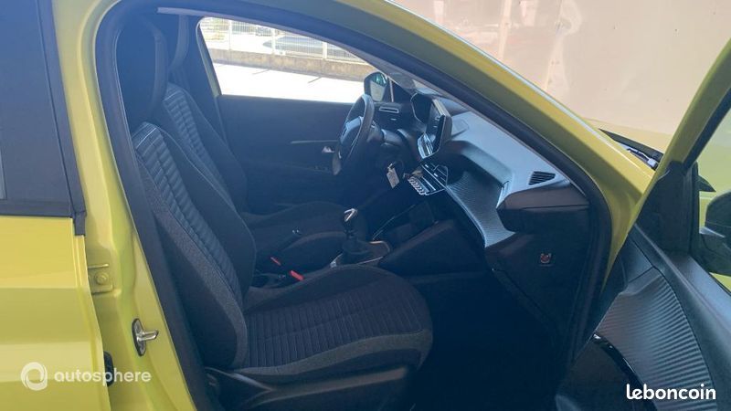 Peugeot 208 1.2 PureTech 100ch S&S Active (image 15)