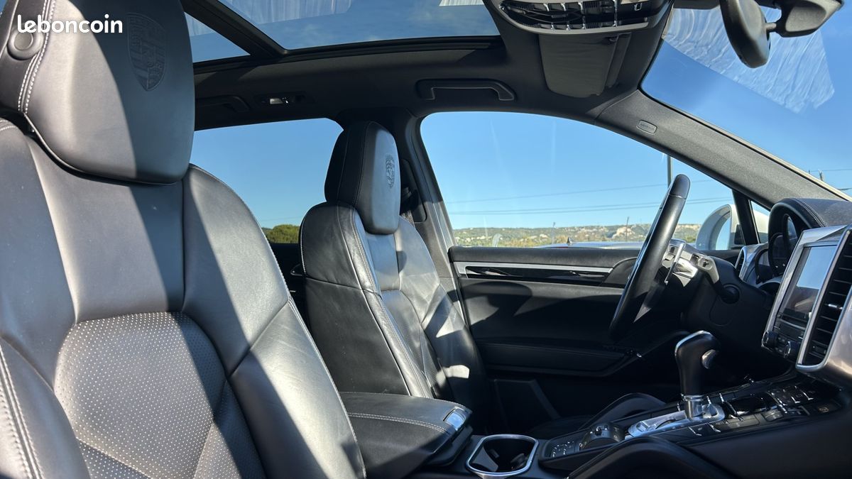 PORSCHE Cayenne 3.0 416ch S E-Hybrid Platinum Edition (image 4)