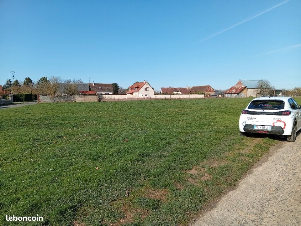 Terrain 1 388 m² Sacquenville · 75 000 €