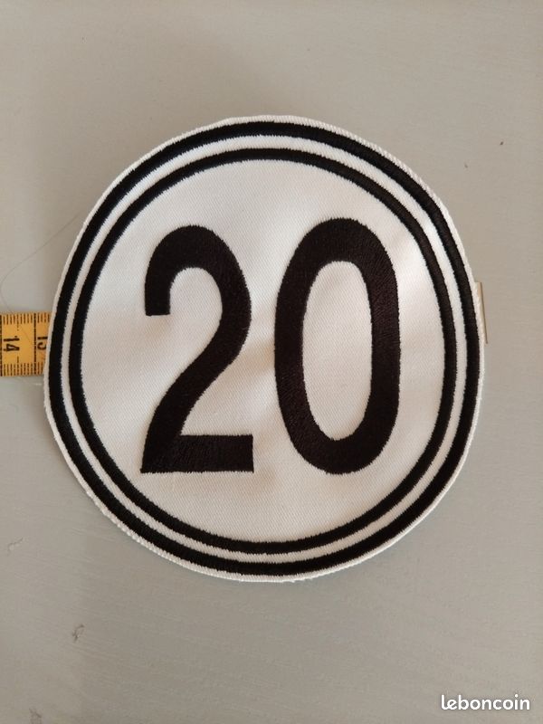 Patch chiffre 20 brodé à coudre (image 2)