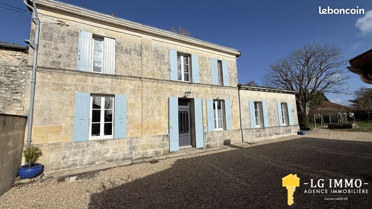 Maison 8 pièces 240 m²