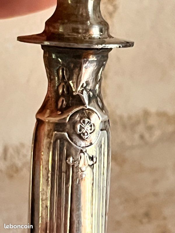 Novelle | Pince à cravate argentée lisse et polie | En stock