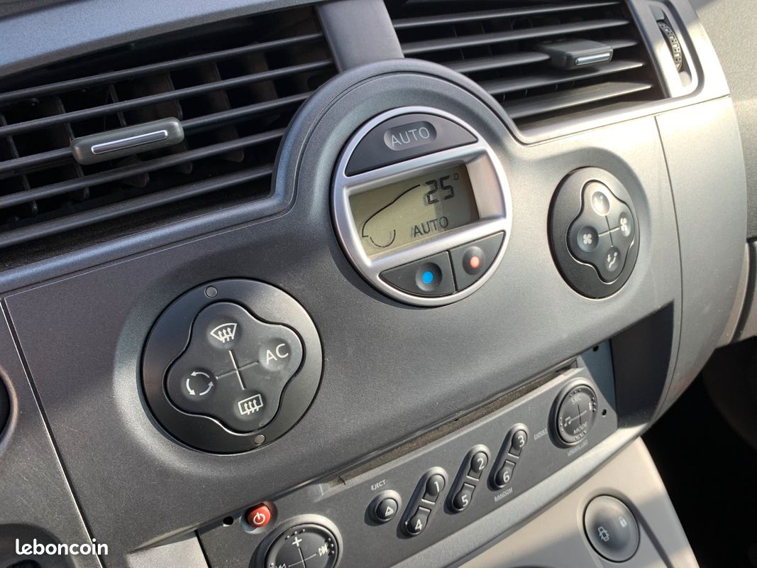 Renault scenic 1.5 dci 105 bt6 confort dynamique état rare (image 16)