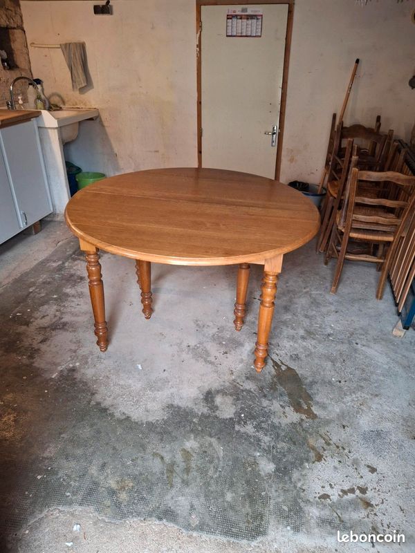 Table et chaises (image 2)
