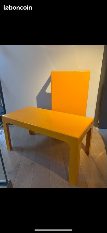Table basse Prisunic en fibre de verre orange années 70 design (image 1)