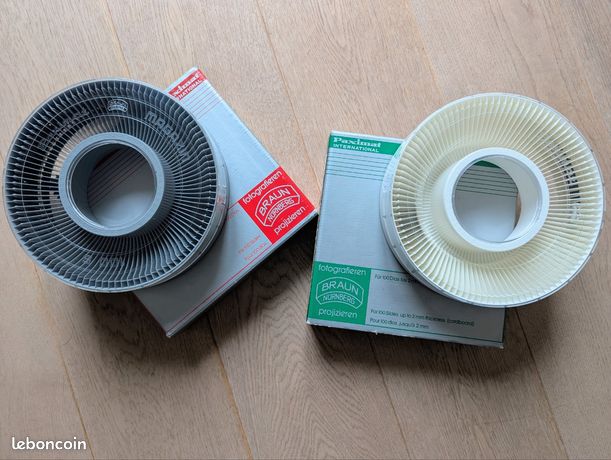 Lot De 1 Ou 2 Carrousels Pour Diapositives Braun Paximat (100 Diapos) - Ouvert Mais Jamais Utilisé