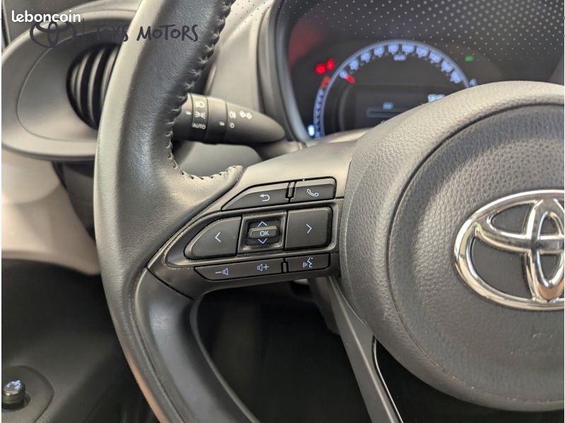 Toyota aygo x 1.0 VVT-i 72 Dynamic S-CVT (image 14)