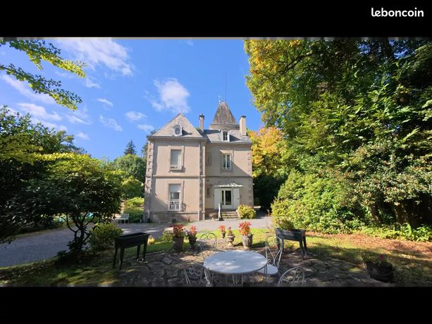 Maison 10 pièces 267 m²