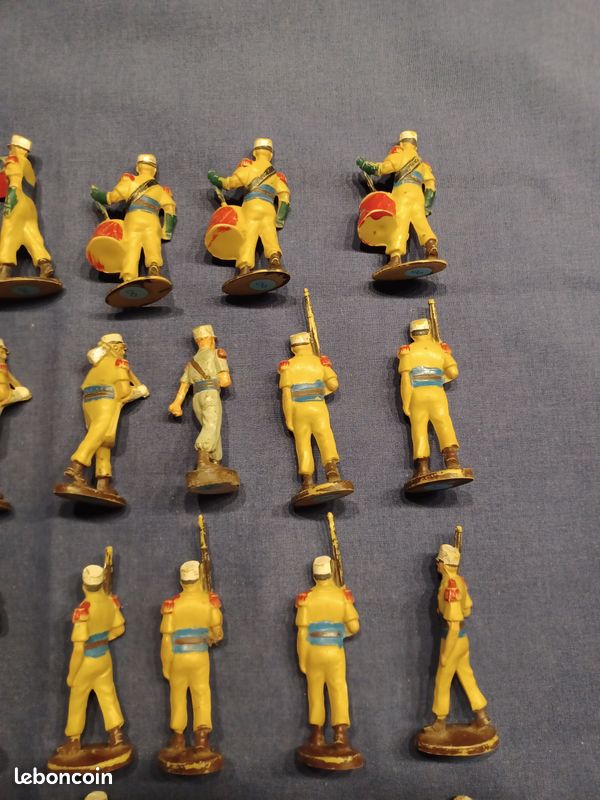 Lot De 12 Soldats Français En Plastique - Années 1970/1990 - Échelle 1:32 (60mm)