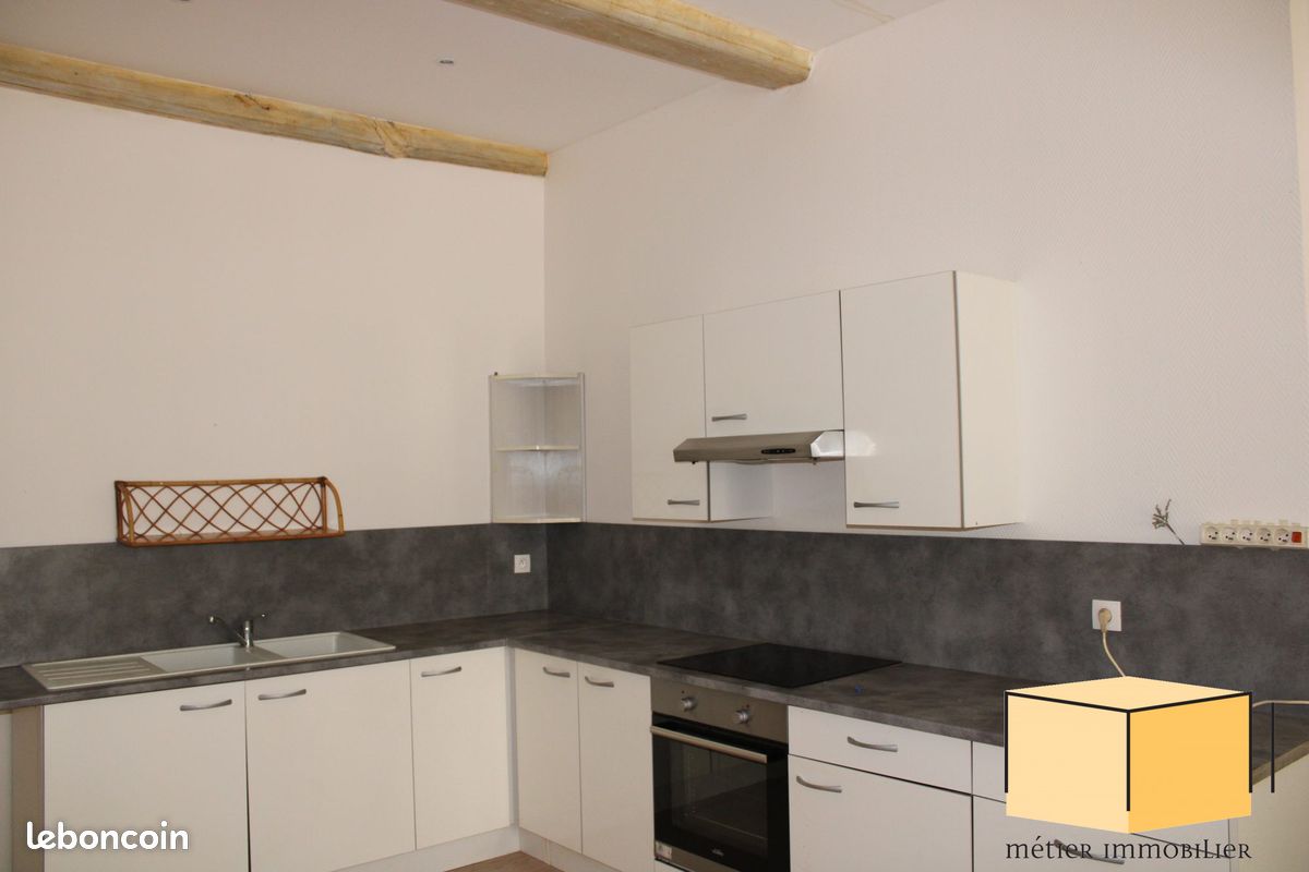 Appartement 5 pièces 127 m² · à Belley · 127 m² · 855 €/mois