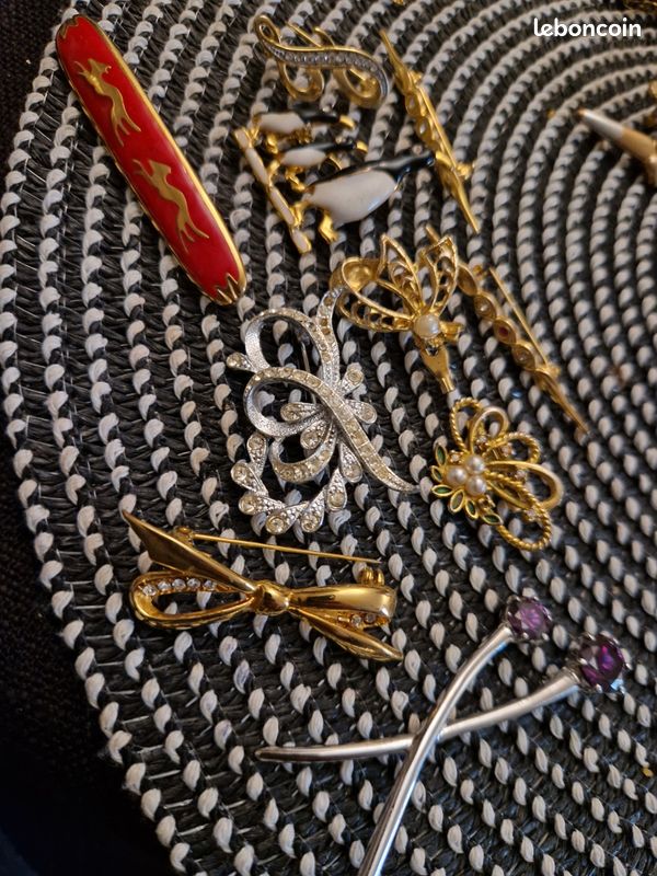 Broche Vintage Fantaisie — Occasion — Style Ancien Rétro — Fabriqué En France