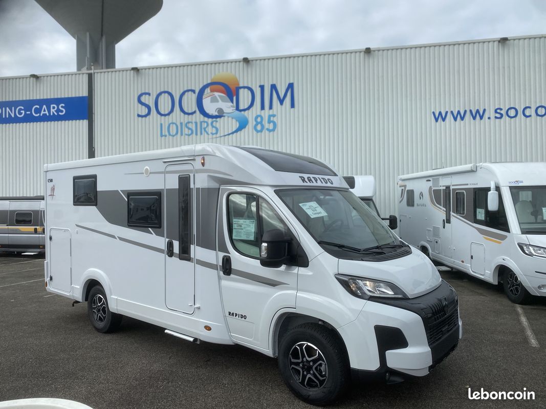 Profilé Compact RAPIDO C50 –140 CV- Boite Auto. - 6.59 m sur 2.17 de large, 2.75 de haut – SKYDOME en verre - Lits central – Douche vario - Truma D6 EH (gasoil/220V). Remise exceptionnelle de 4 935 (image 1)